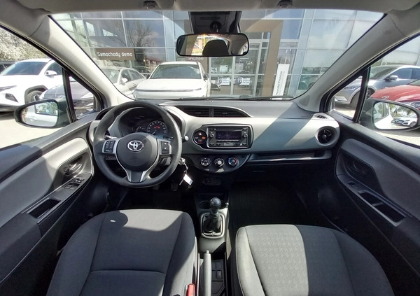 Toyota Yaris cena 43900 przebieg: 146230, rok produkcji 2018 z Praszka małe 277